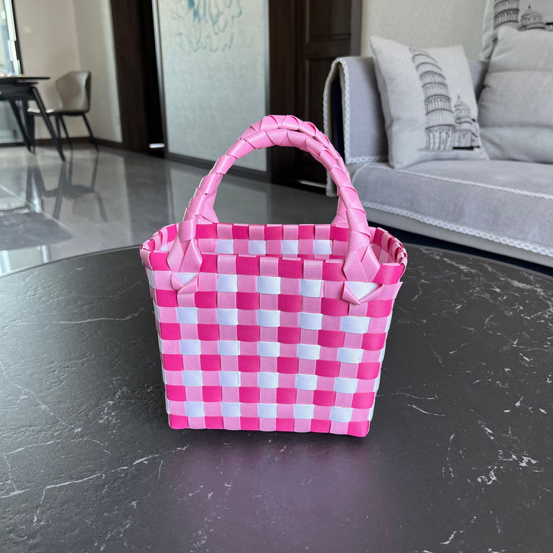 Hand basket plastic woven basket vegetable basket beach bag shopping small square bag