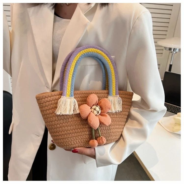 Internet celebrity versatile and stylish straw rainbow handbag