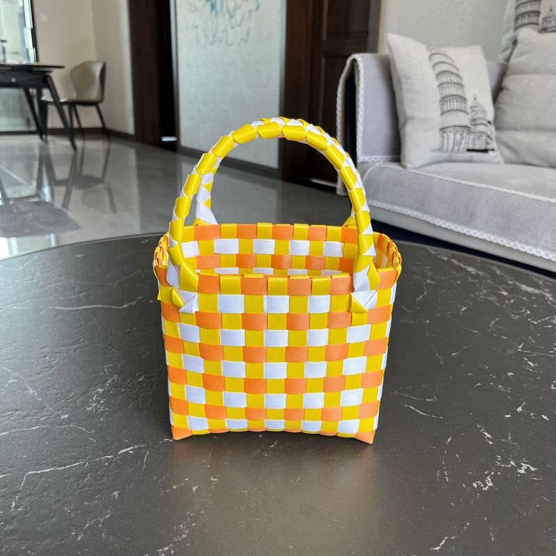 Hand basket plastic woven basket vegetable basket beach bag shopping small square bag